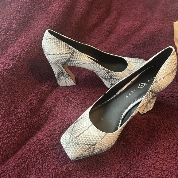 Katy Perry Collections Black and Gray Snakeskin Heels - Picture 7 of 7